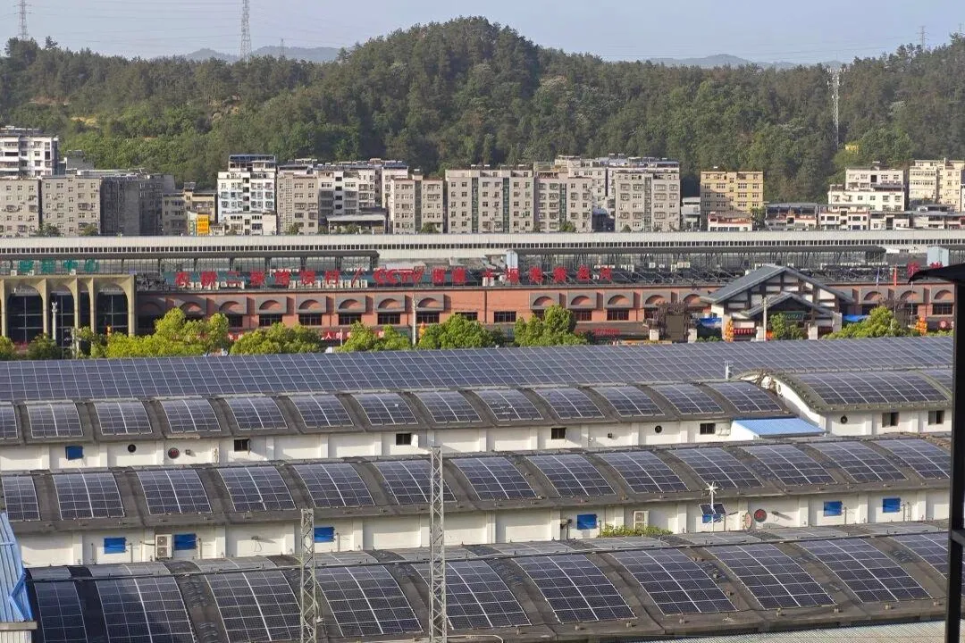Curved granary rooftop — Shiyan, Hubei